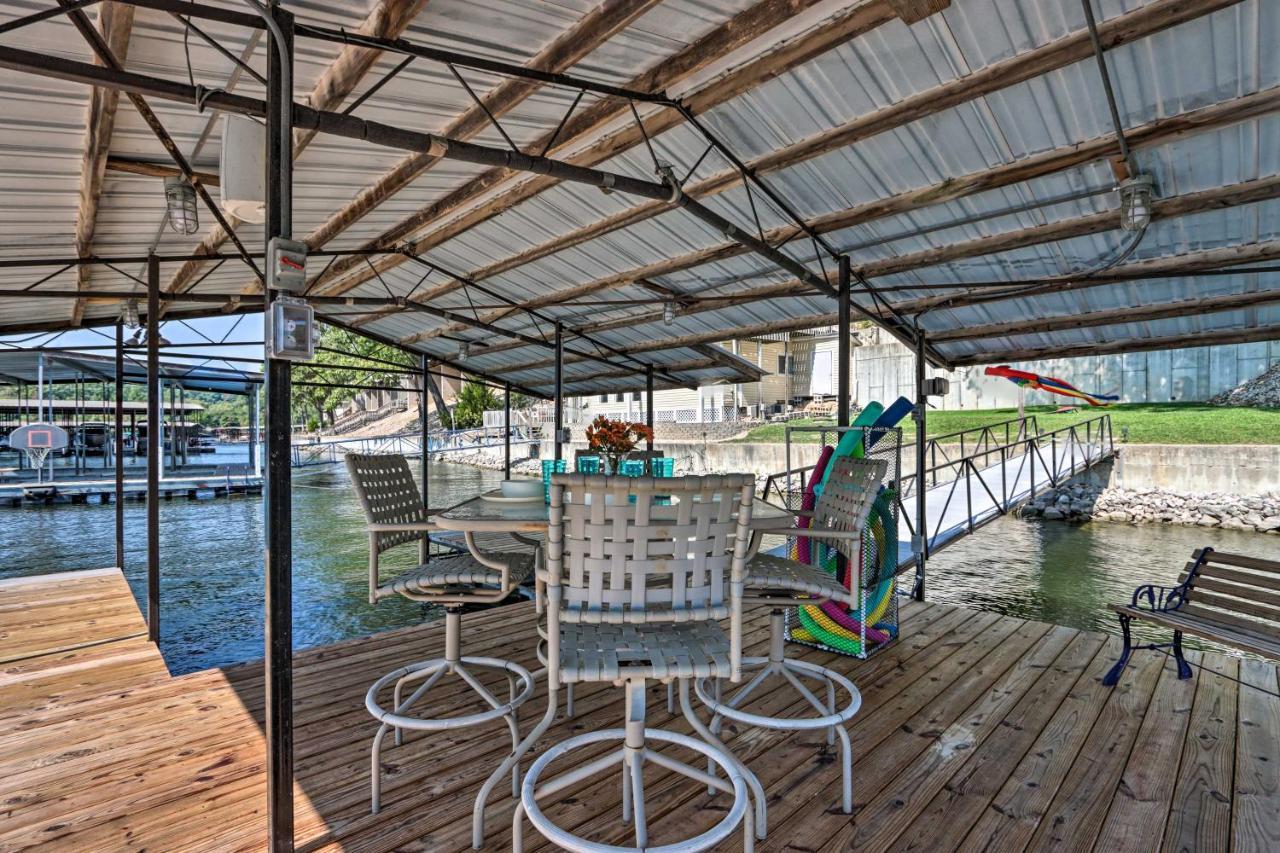 On-The-Water Retreat With Dock Pet Friendly! Villa Lake Ozark Exterior foto