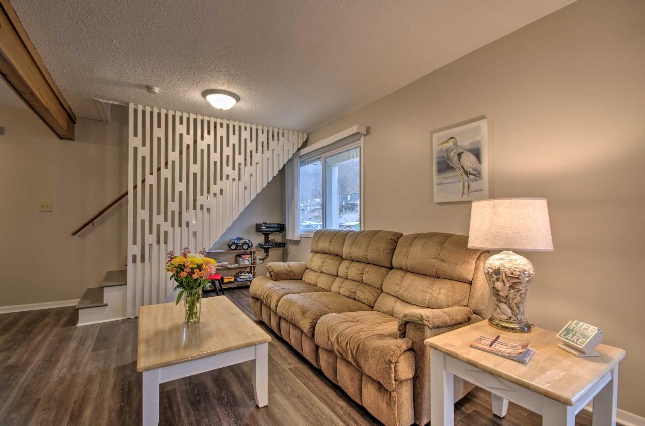 On-The-Water Retreat With Dock Pet Friendly! Villa Lake Ozark Exterior foto