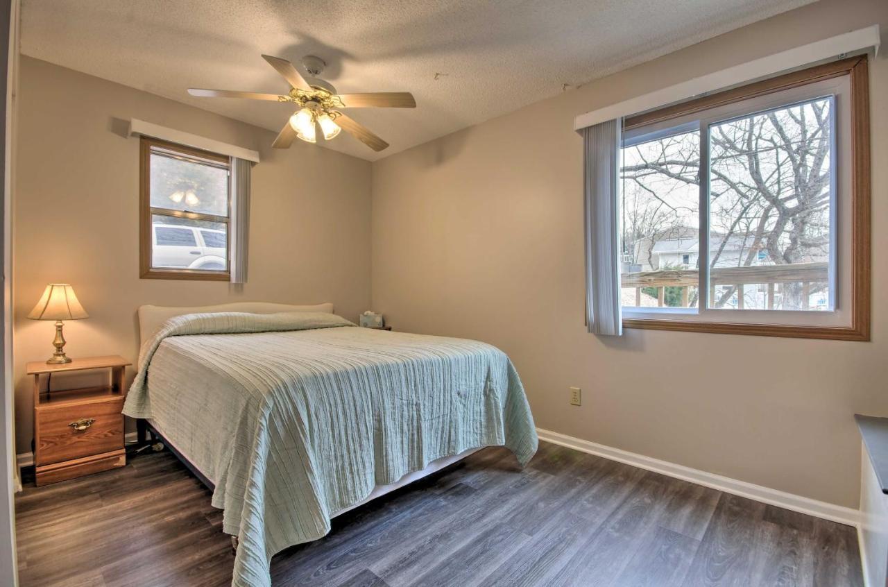 On-The-Water Retreat With Dock Pet Friendly! Villa Lake Ozark Exterior foto